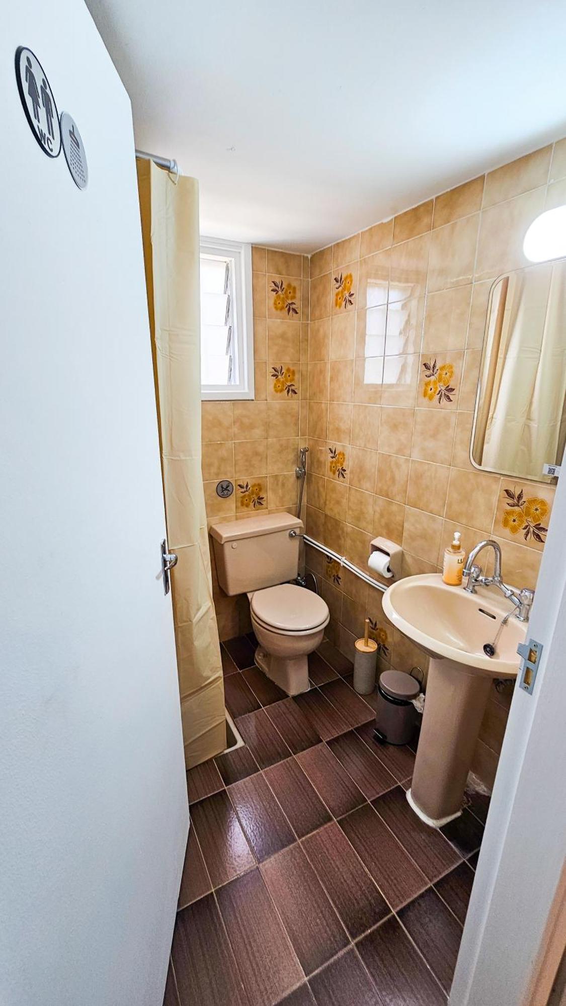 The Lemon Tree Hostel Larnaca Exterior photo